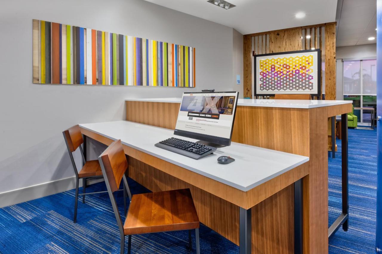 Holiday Inn Express & Suites Wooster By Ihg Exterior foto